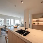 Apartamento Modern Seaside Escape *