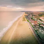 Modern Seaside Escape *