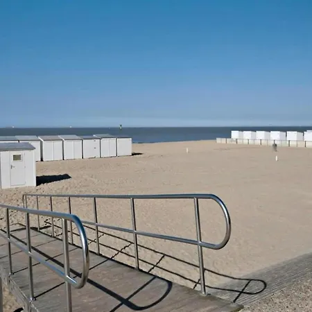 Apartman Modern Seaside Escape